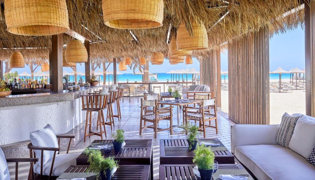 Jaz Elite Crystal, Almaza Bay Hotel Марса Матрух Екстериор снимка