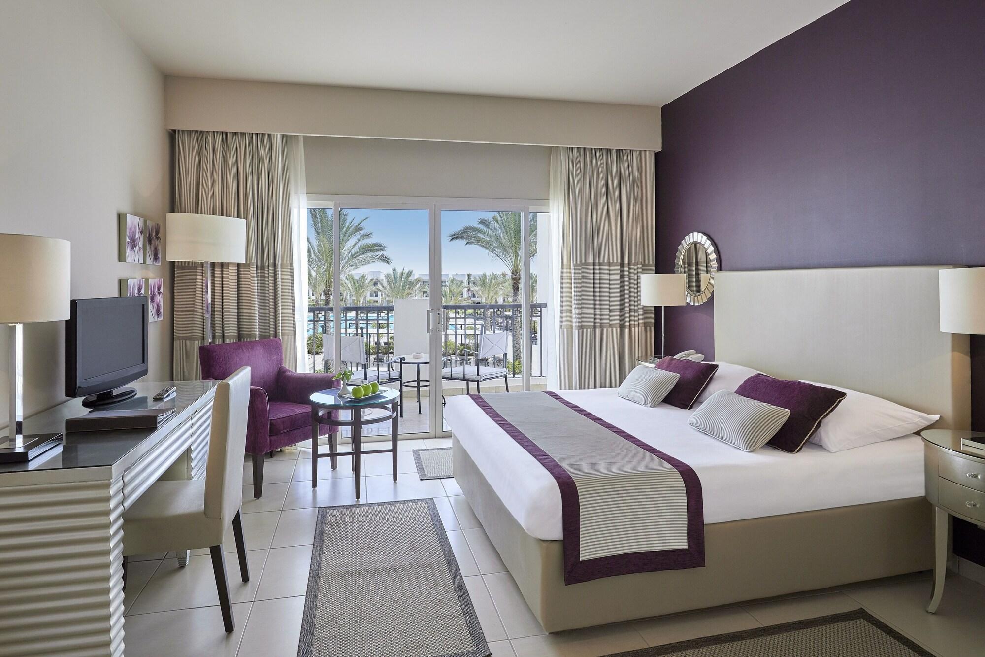 Jaz Elite Crystal, Almaza Bay Hotel Марса Матрух Екстериор снимка