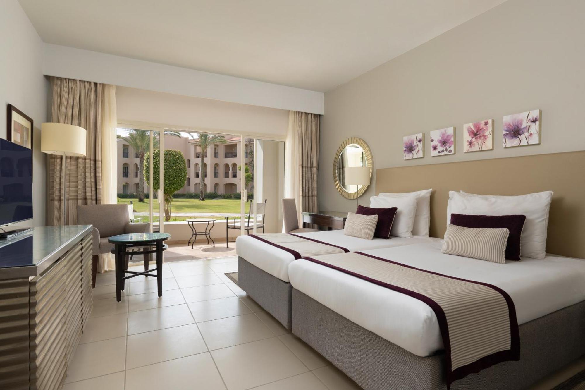Jaz Elite Crystal, Almaza Bay Hotel Марса Матрух Екстериор снимка
