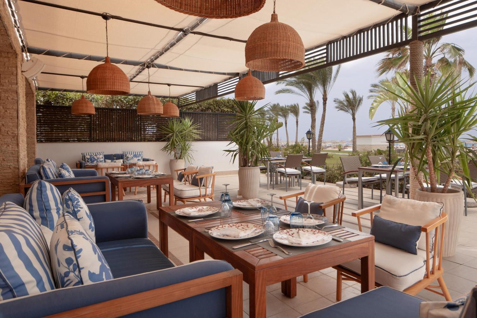 Jaz Elite Crystal, Almaza Bay Hotel Марса Матрух Екстериор снимка